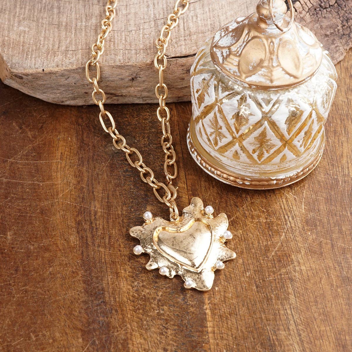 Spiky Heartbound Muse – Long Heart Necklace in Gold & Pearls